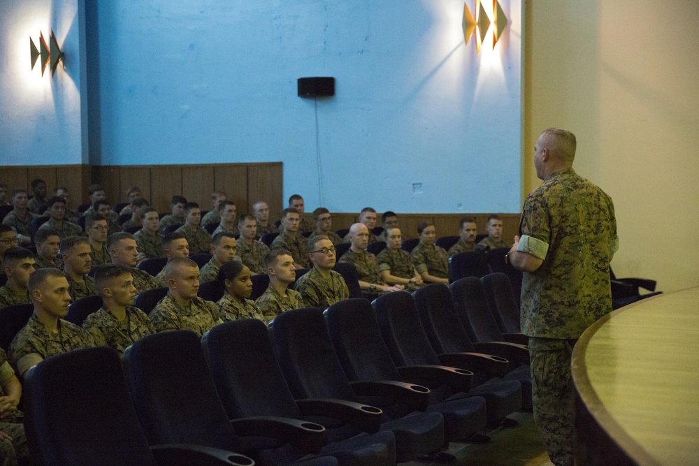 U.S. MARFORCOM Commander visits SPAMGTF-CR-AF Marines