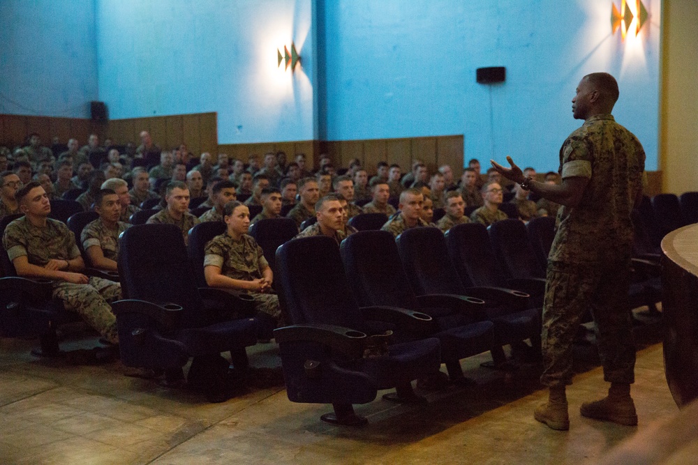 U.S. MARFORCOM Commander visits SPAMGTF-CR-AF Marines