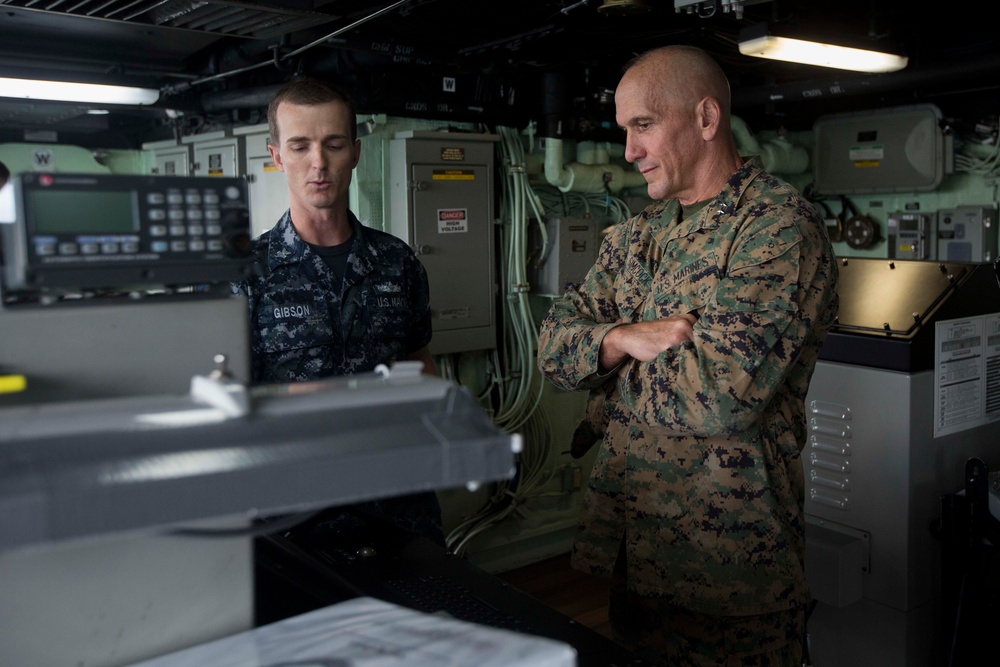 Maj. Gen. Simcock II visits USS Green Bay