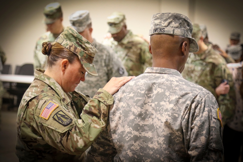 Army Reserve Signal Soldiers honored with deployment ceremony