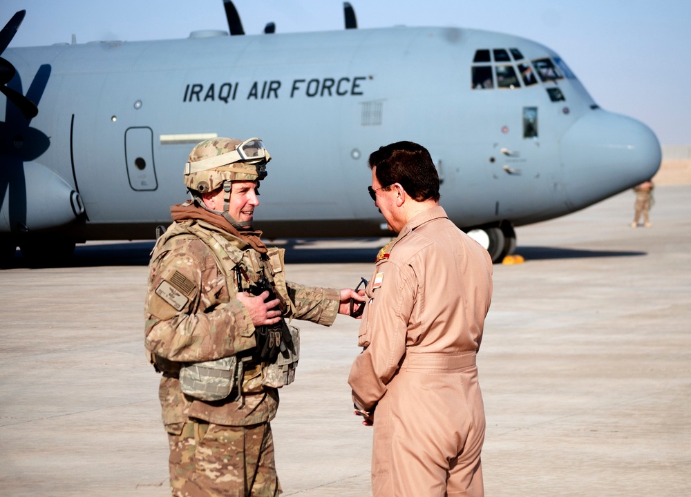 Iraqi Air Force Lands at Qayarrah West Airfield