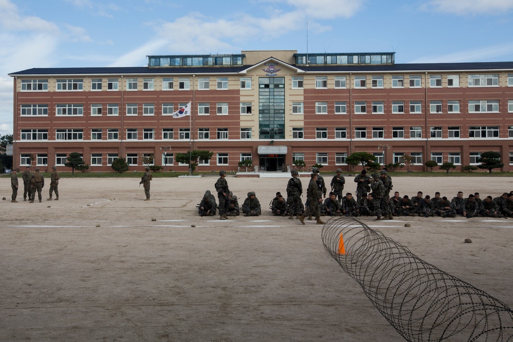 U.S. and ROK Marines Breakfast