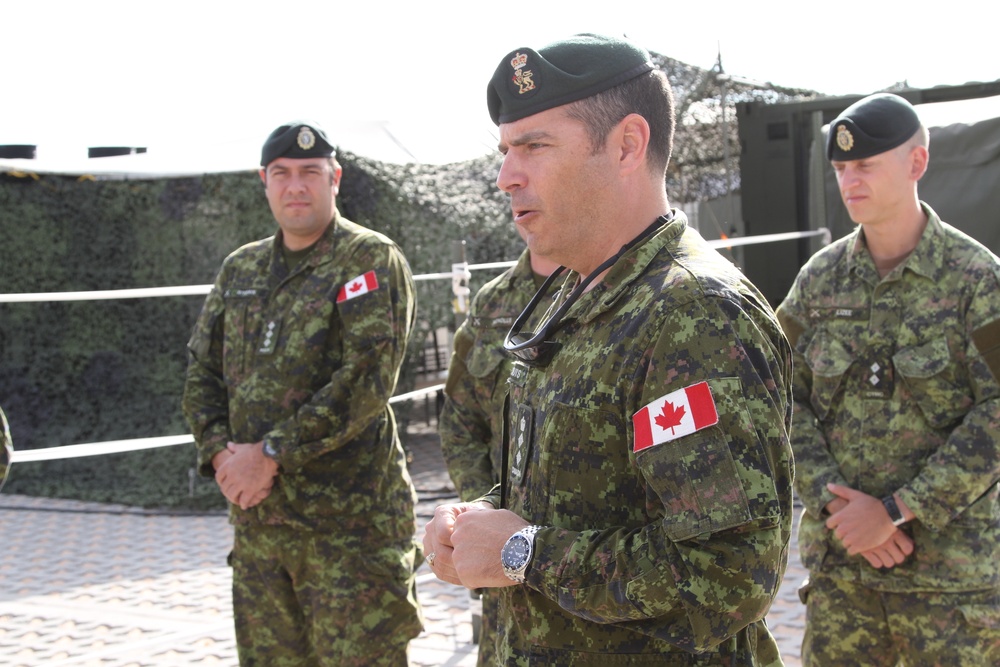 Canadian Commander observes AWA 17.1 training