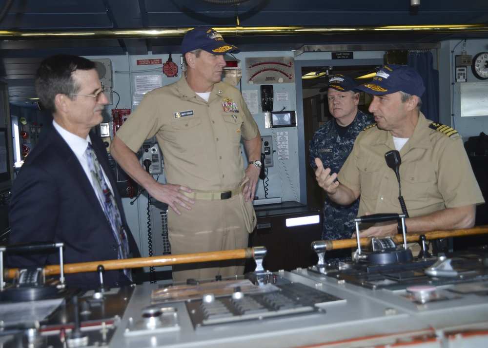 USNS Pathfinder (T-AGS 60) tour