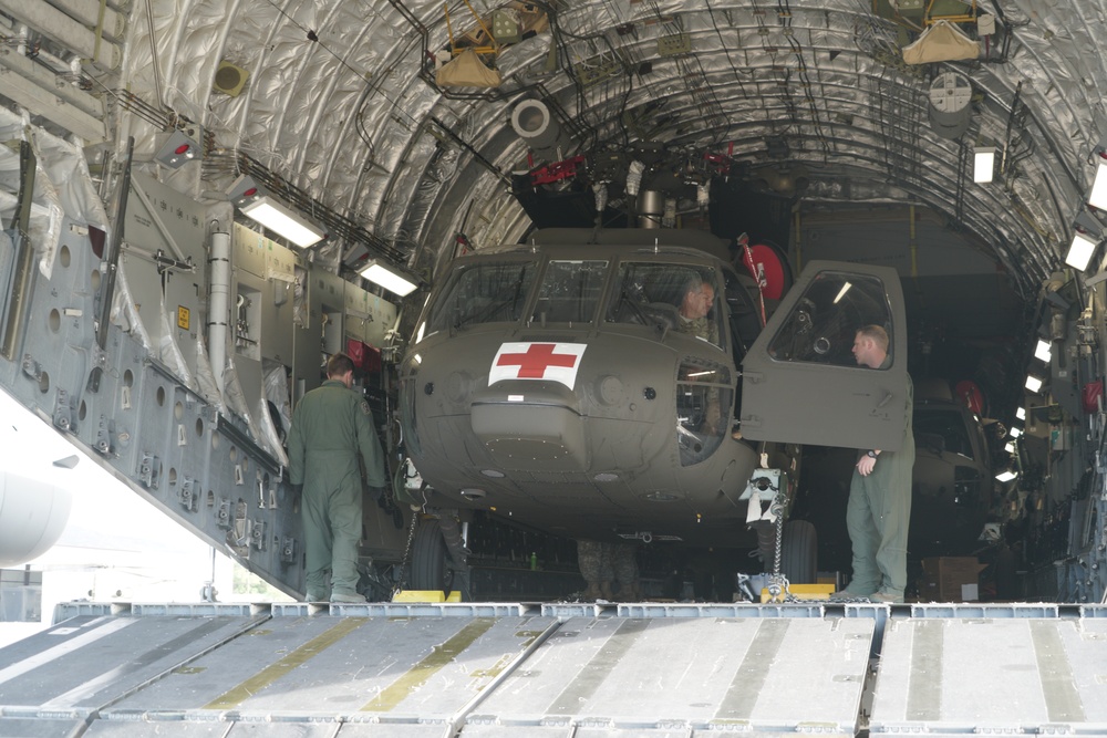 NEW HAWAII ARMY NATIONAL GUARD MEDEVAC UNIT RECEIVES INITIAL HELICOPTERS