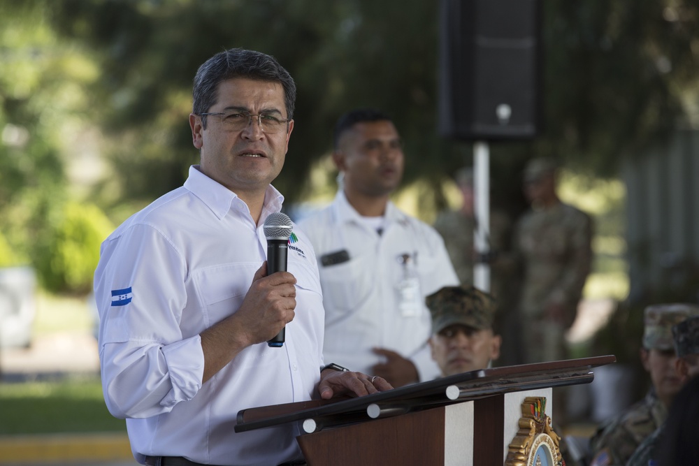 Honduran President recognizes SPMAGTF-SC Marines for accomplishments in Honduras