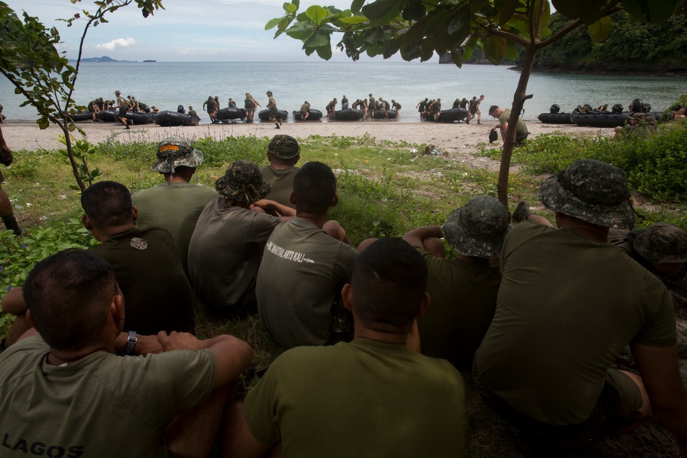 Philippine, U.S. Marines partner during PHIBLEX 33