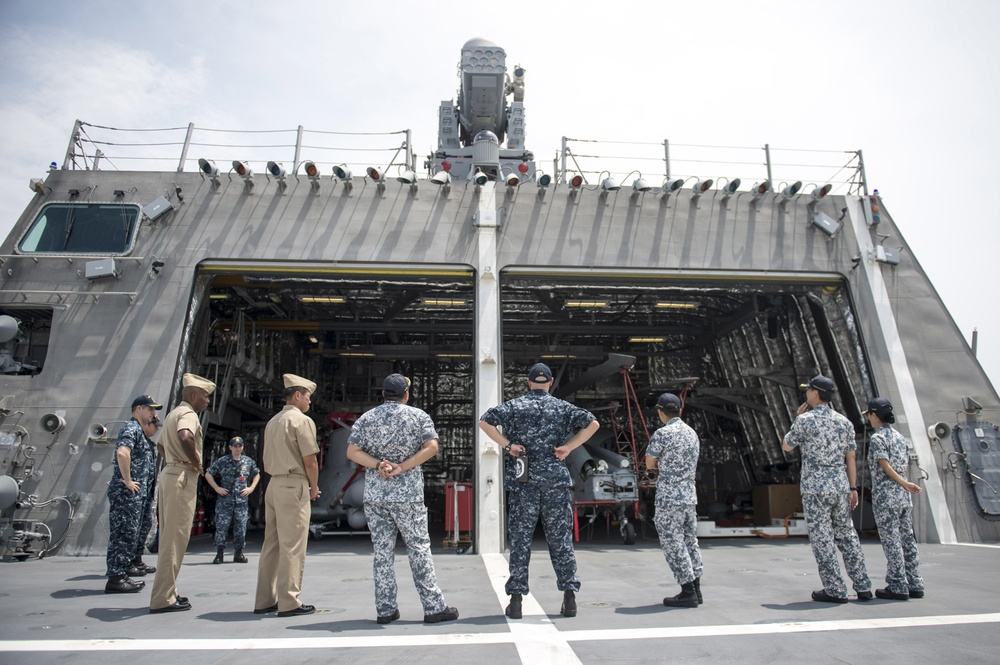 Singapore Officers tour USS Coronado (LCS 4)