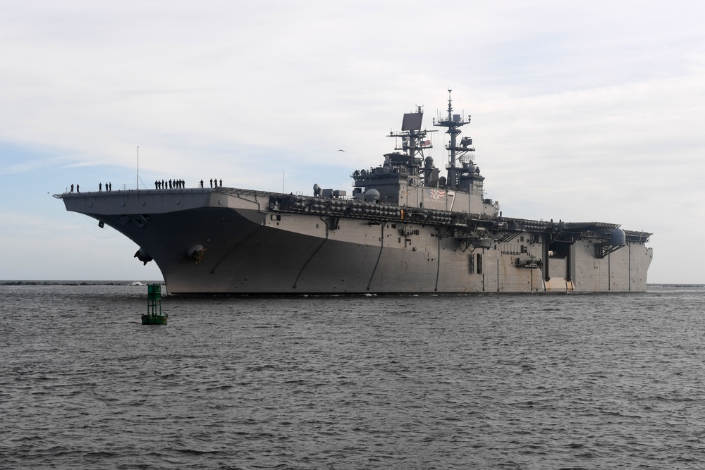 USS Iwo Jima Returns to Naval Station Mayport