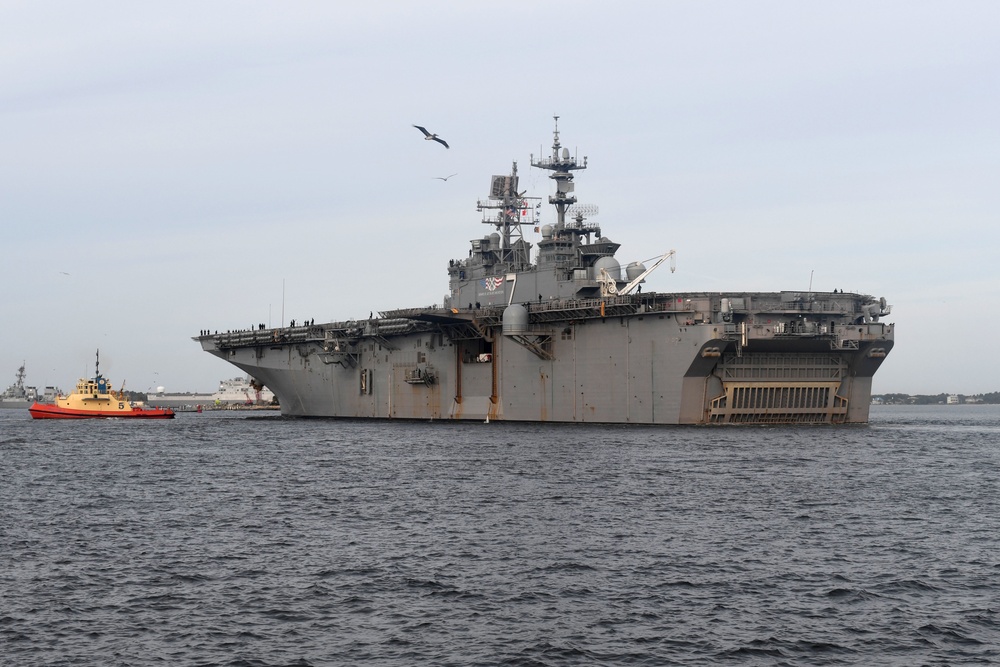 USS Iwo Jima returns to Naval Station Mayport