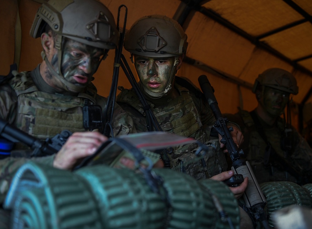 Calm in the chaos: CCT students under pressure in tactics exercise