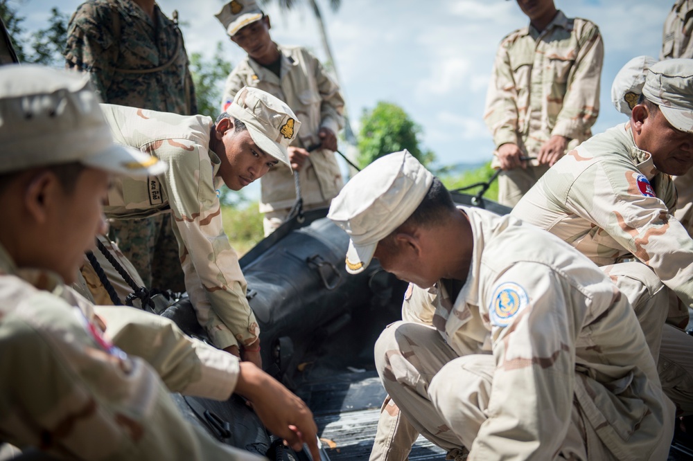 Marines work with Royal Cambodian Navy