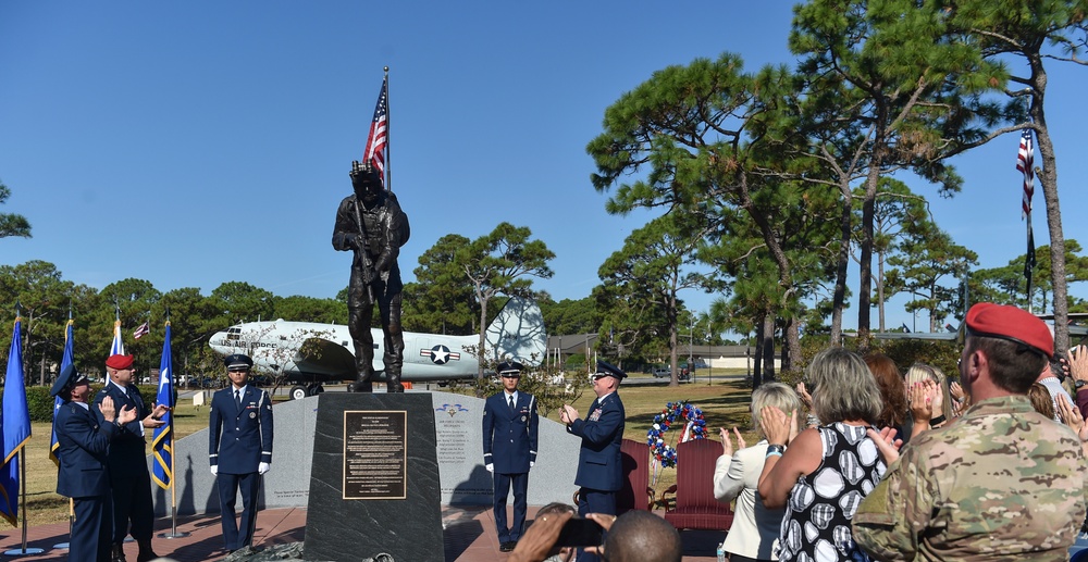 Nation’s First Special Tactics Memorial Unveiled