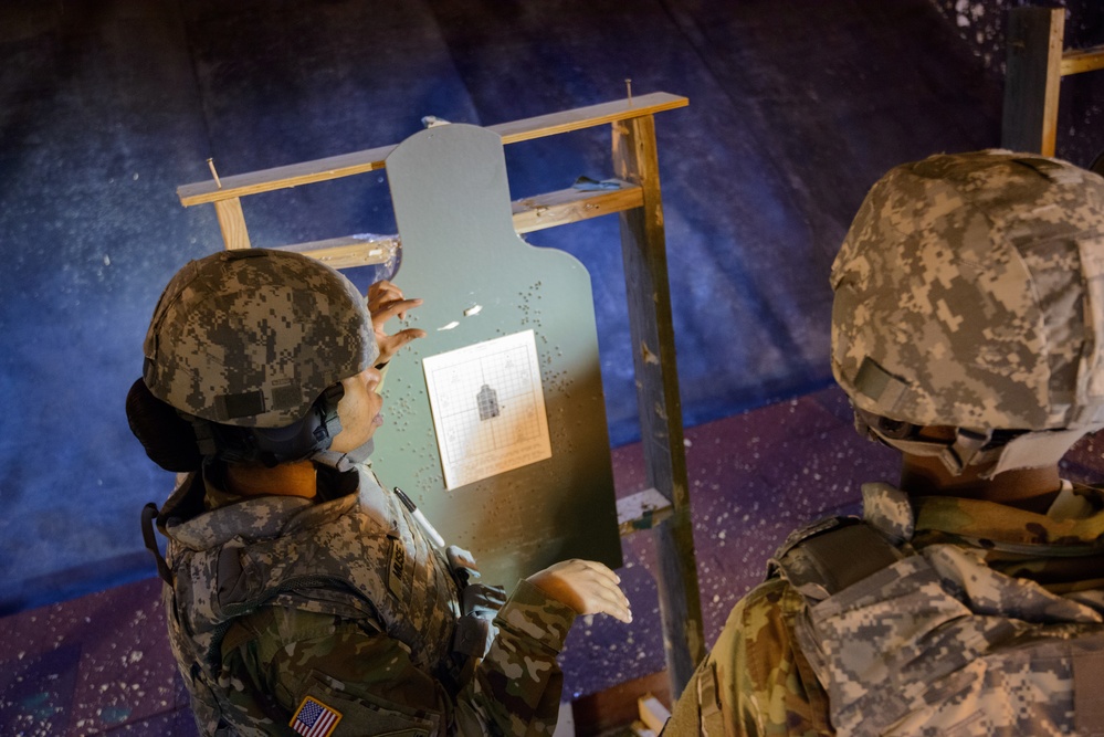 39th Signal Bn Soldiers Qualify with M4A1 Carbines