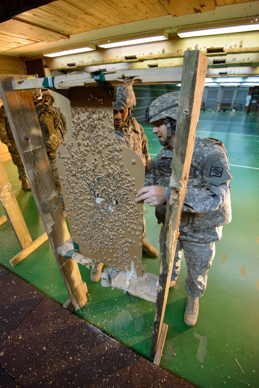39th Signal Bn Soldiers Qualify with M4A1 Carbines