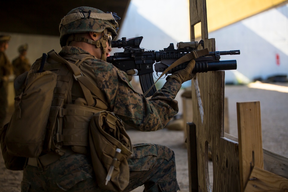 Back to basics: Marines conduct fire-team training