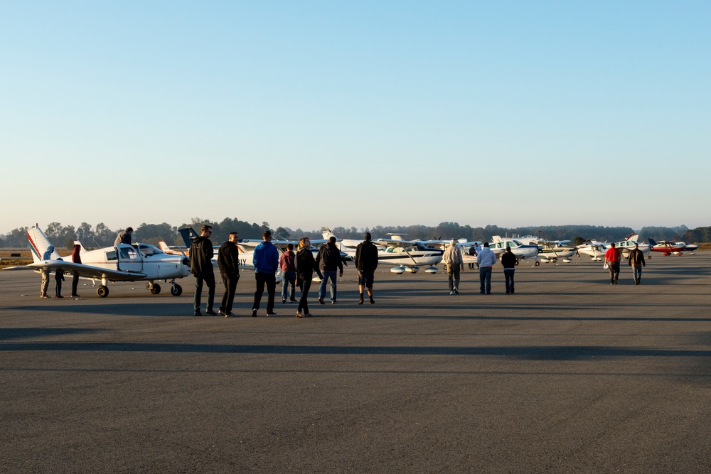Scare-a-Controller: 4th OSS Airmen, family members flown over Eastern N.C.