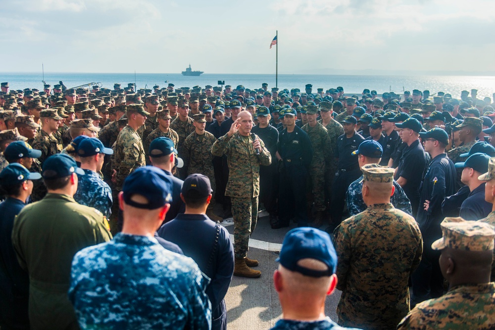 Maj. Gen. Richard Simcock visits Green Bay