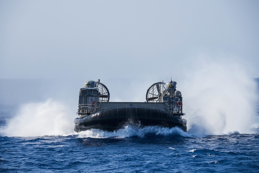 3/3 Marines and USS Green Bay conduct amphibious operations during Blue Chromite 2017