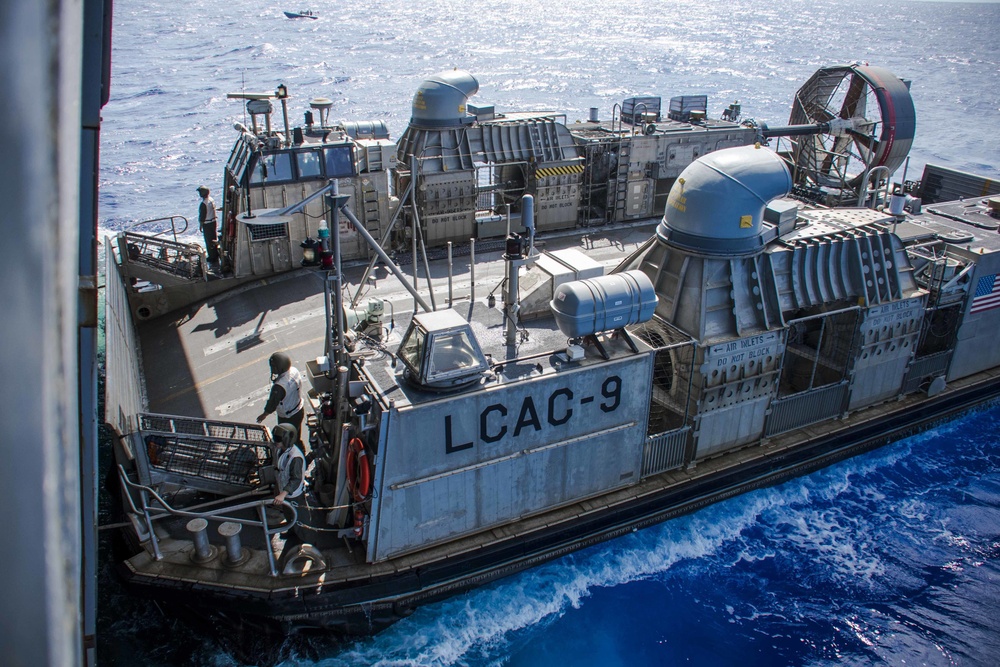 3/3 Marines and USS Green Bay conduct amphibious operations during Blue Chromite 2017