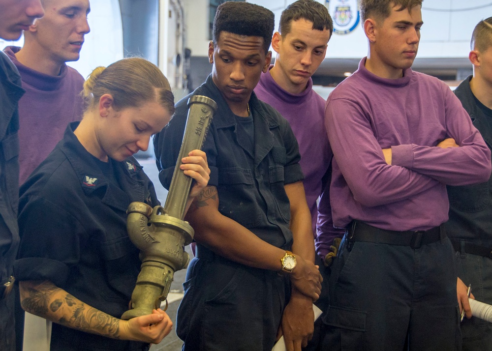 USS Bonhomme Richard (LHD 6) Damage Control Training