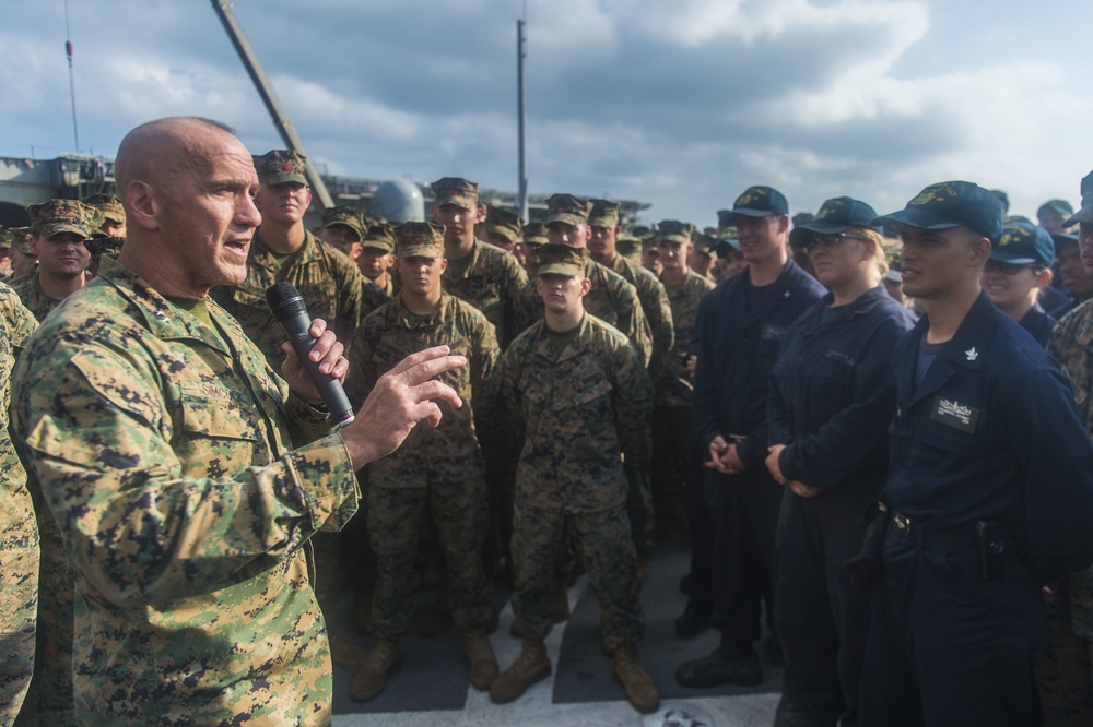 Maj. Gen. Richard Simcock visits Green Bay