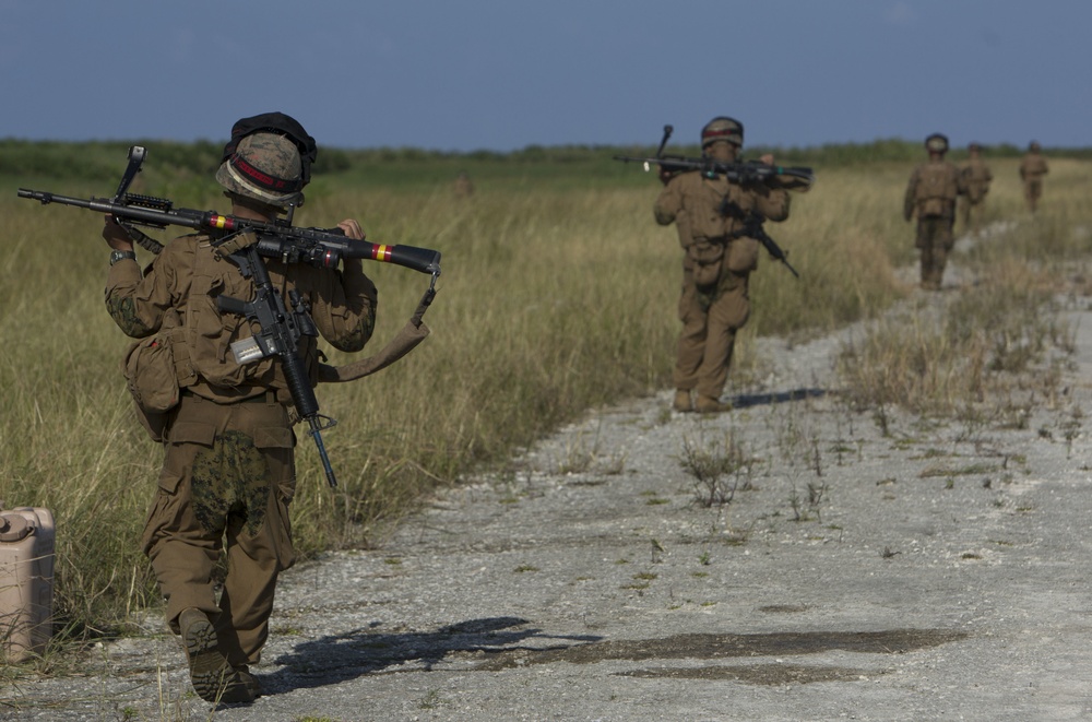 Marines Raid the Island Of Le-Shima