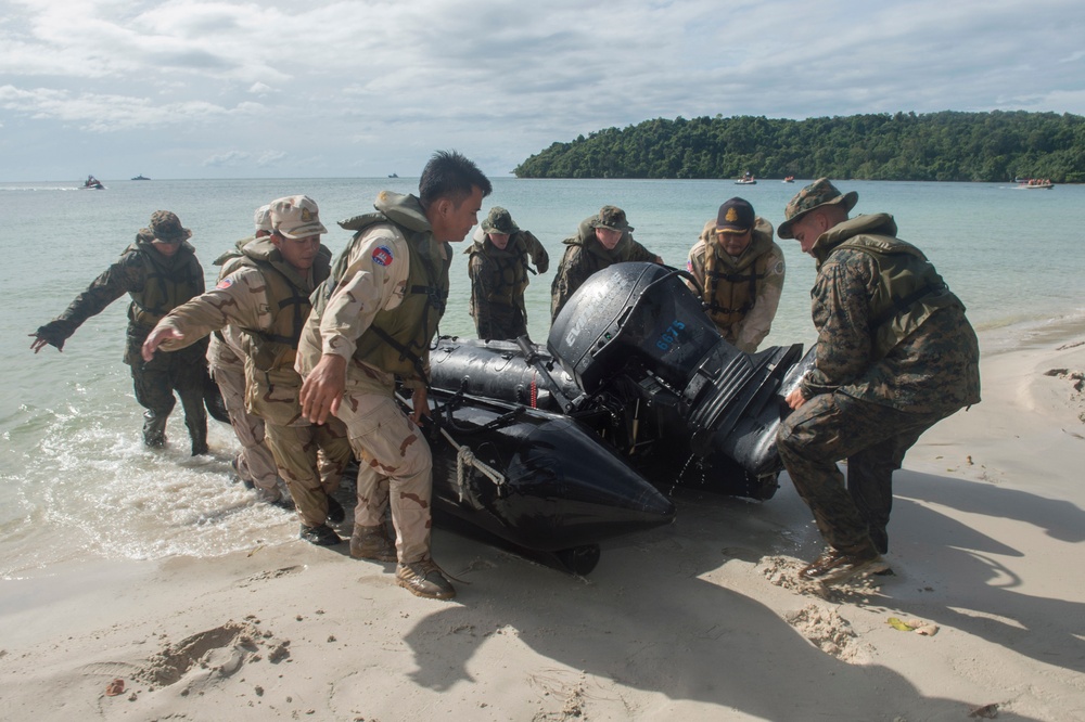 Field training exercise for CARAT Cambodia 2016