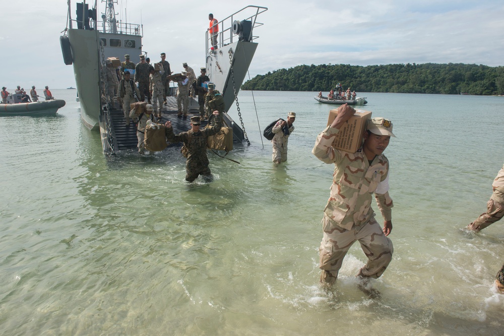 Field training exercise for CARAT Cambodia 2016