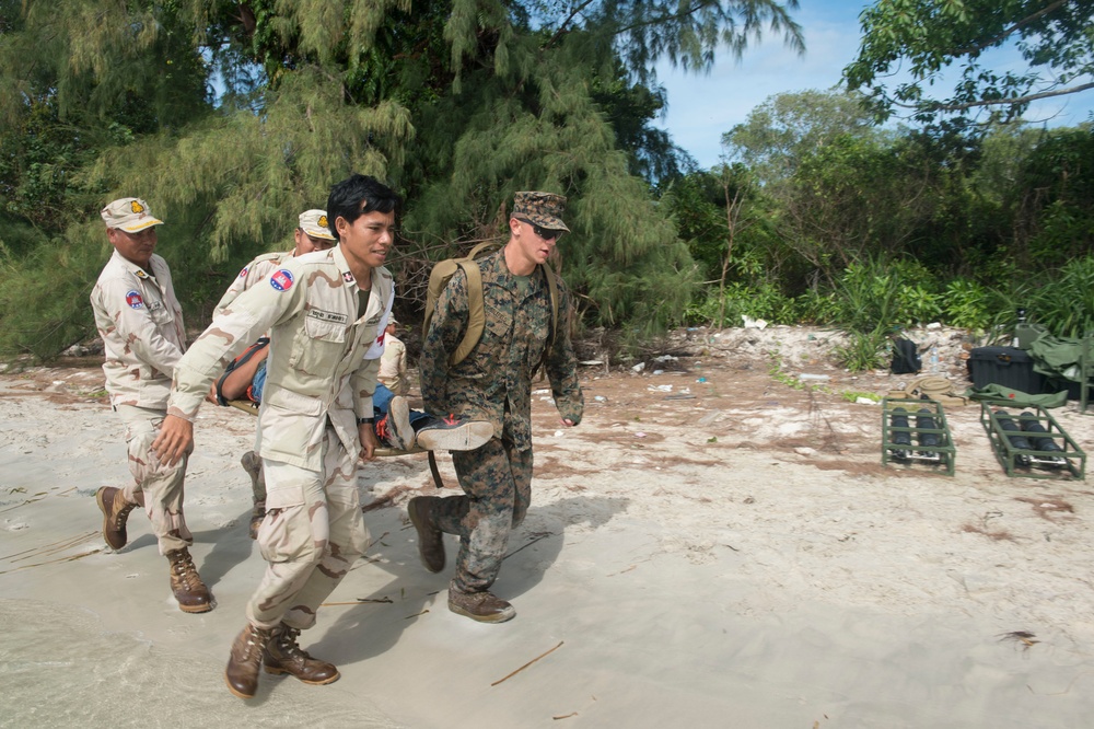 Field training exercise for CARAT Cambodia 2016