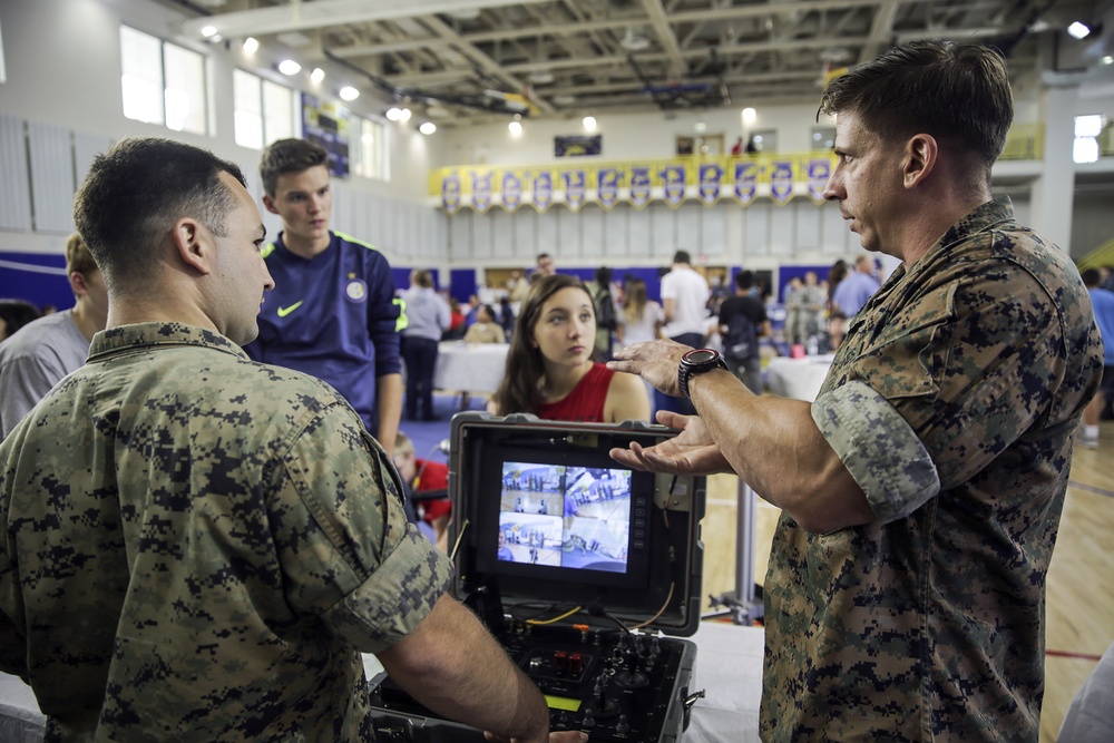 EOD Marines show capabilities during career day in Italy