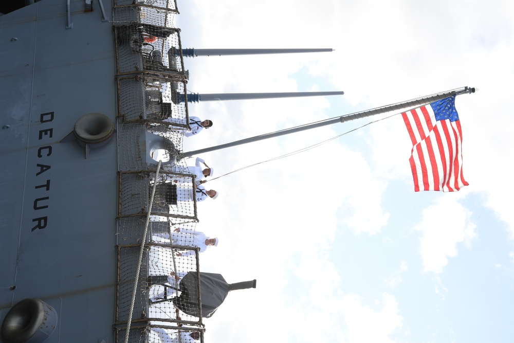 USS Decatur visits Pearl Harbor