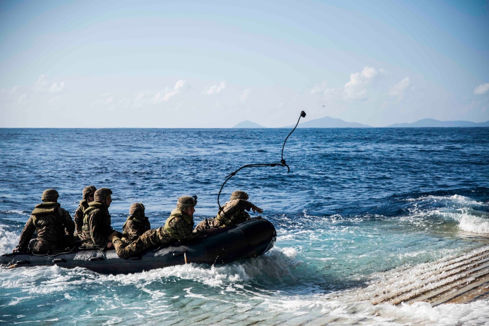 3/3 Marines launch and embark CRRCs aboard USS Green Bay during Blue Chromite 2017