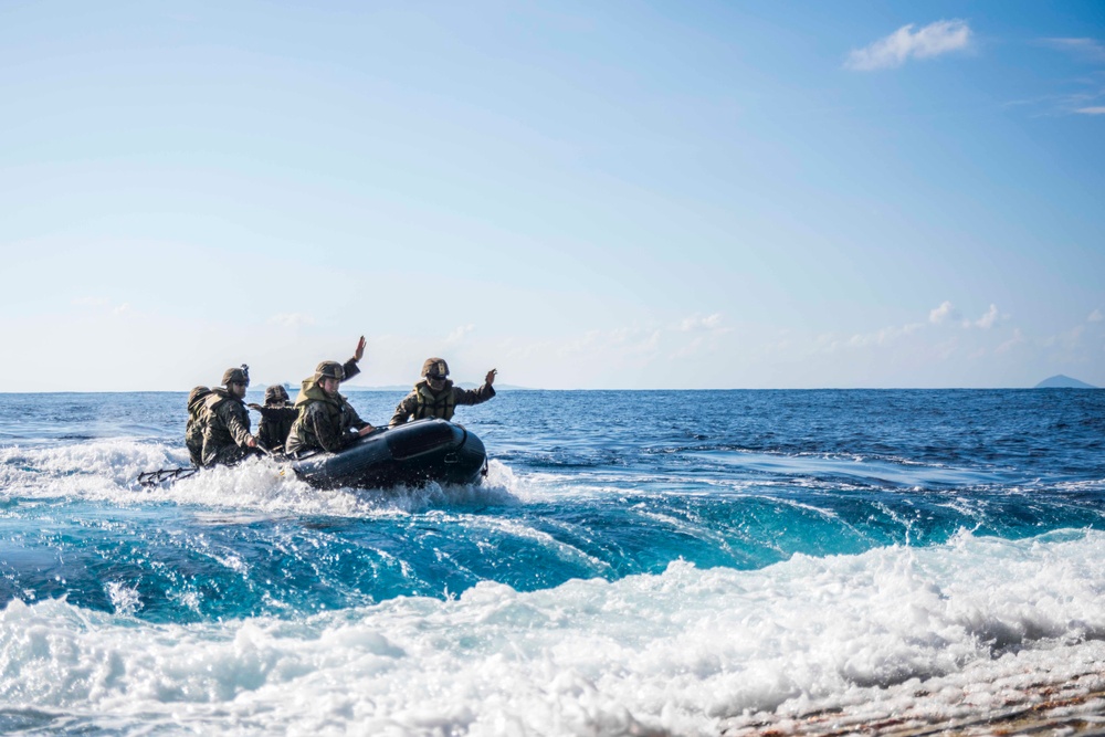 3/3 Marines launch and embark CRRCs aboard USS Green Bay during Blue Chromite 2017