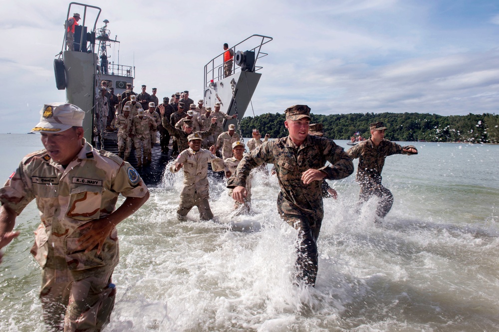 Field training exercise for CARAT Cambodia 2016