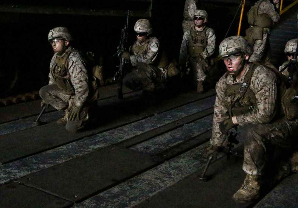 22nd MEU Conducts Gun Drills