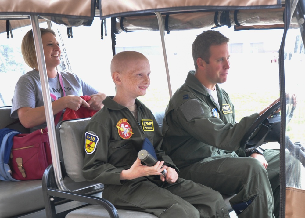 442nd FW welcomes honorary pilot
