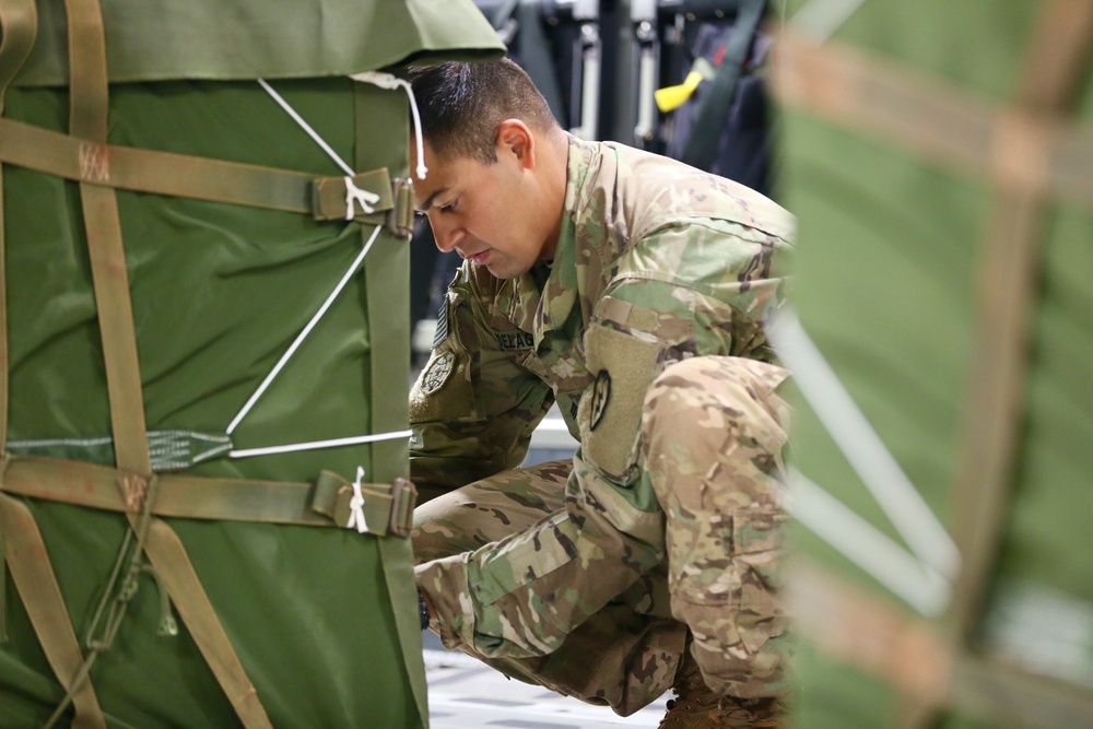 25th Infantry Division partners with 535th Airlift Squadron