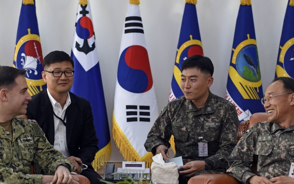 Visit to ROK 2nd Fleet