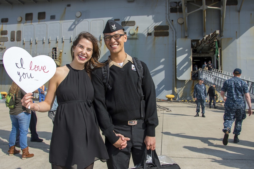 USS Bonhomme Richard (LHD 6) Homecoming