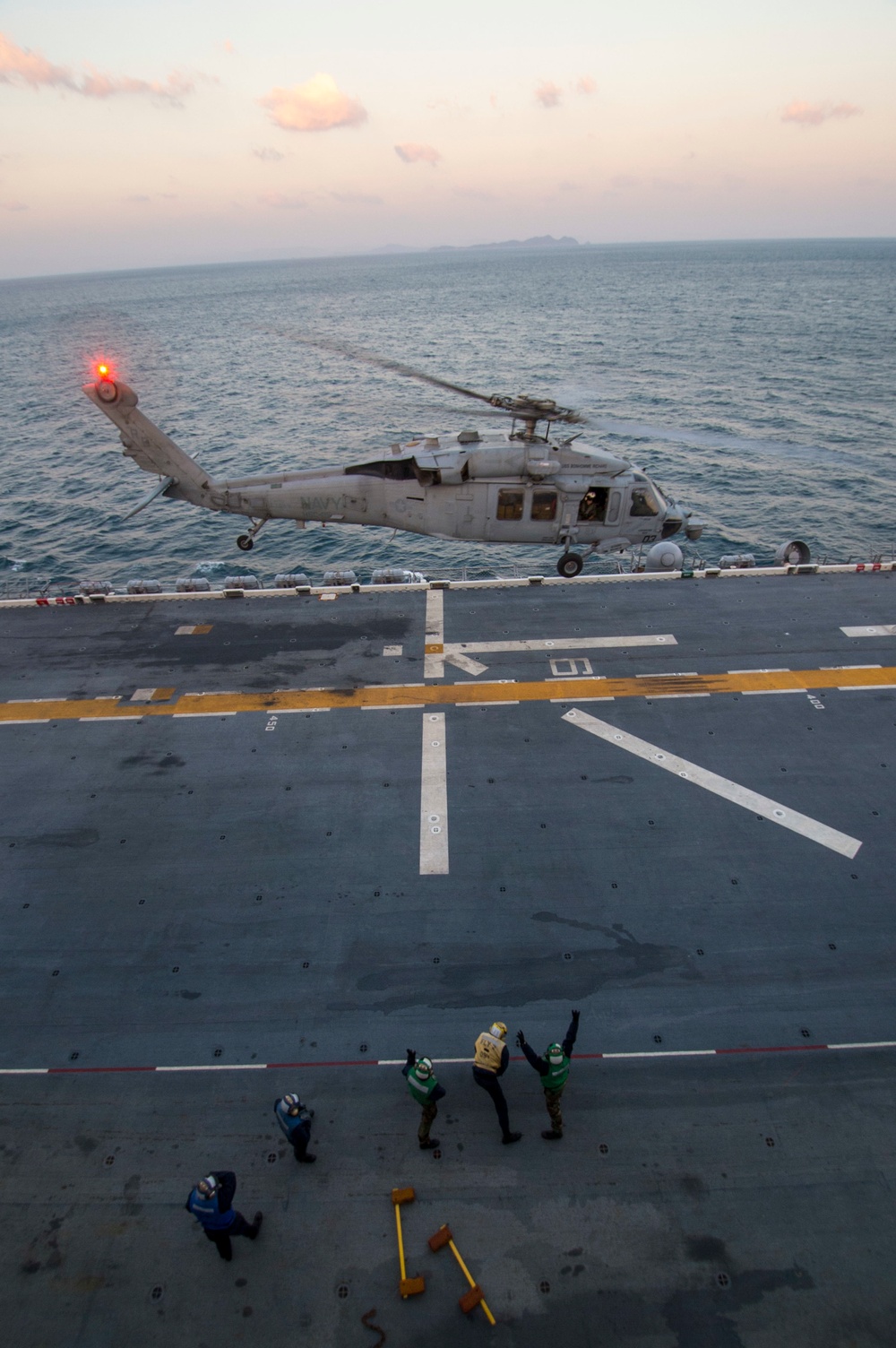 USS Bonhomme Richard (LHD 6) MH-60S Seahawk Takes Off