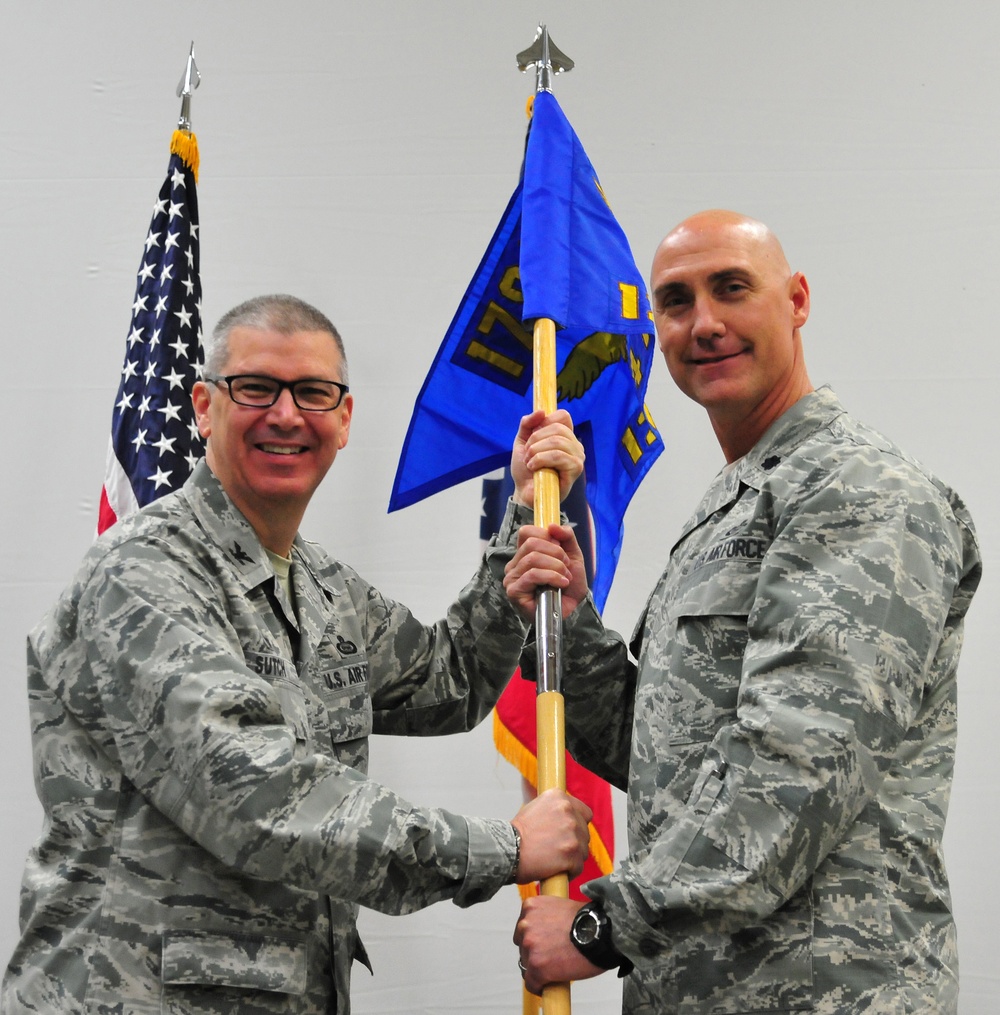 124th Intelligence Squadron changes command, gains new leadership