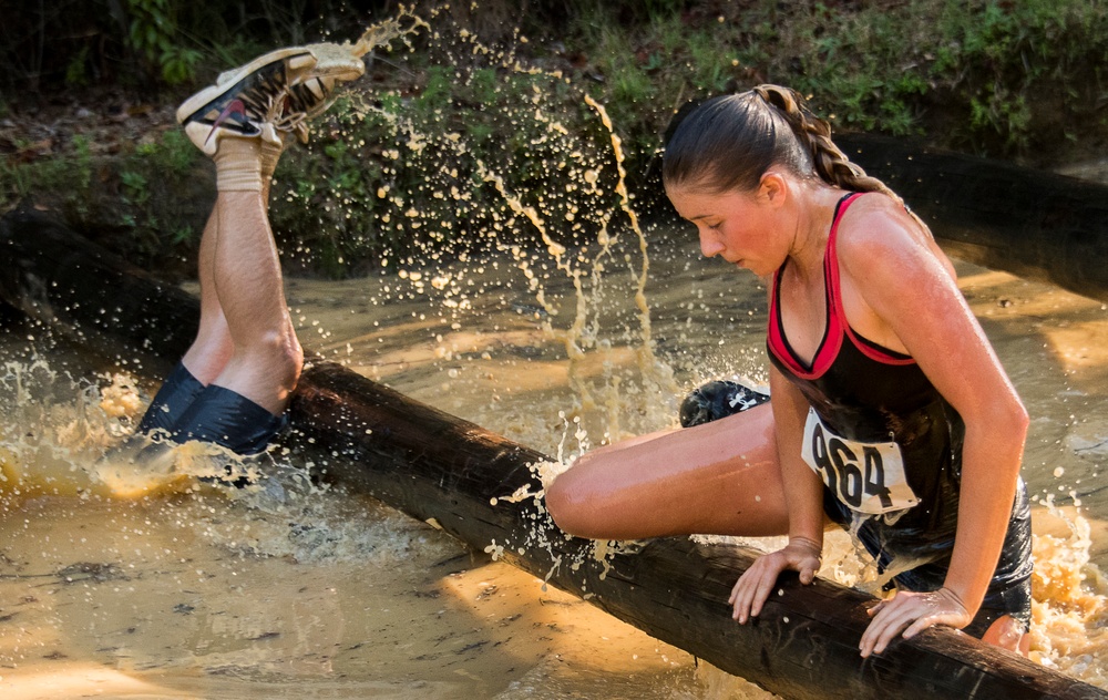 Military members get dirty at local mudrun