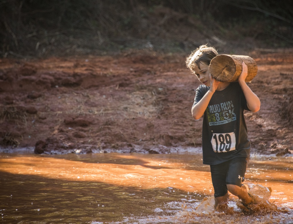 Military members get dirty at local mudrun