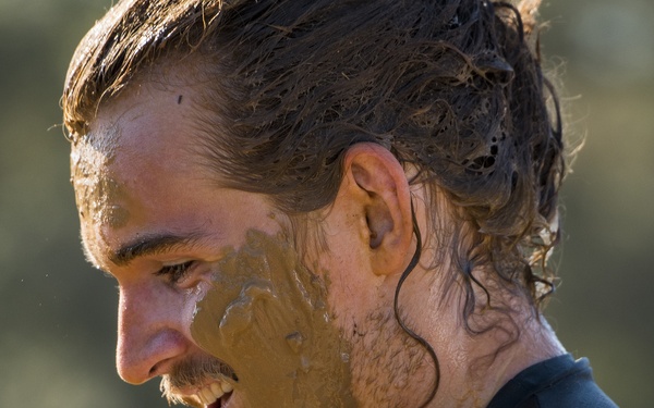Military members get dirty at local mudrun
