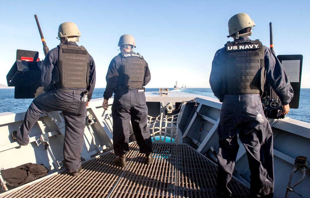 USS Lake Champlain (CG 57) Show of Force Transit