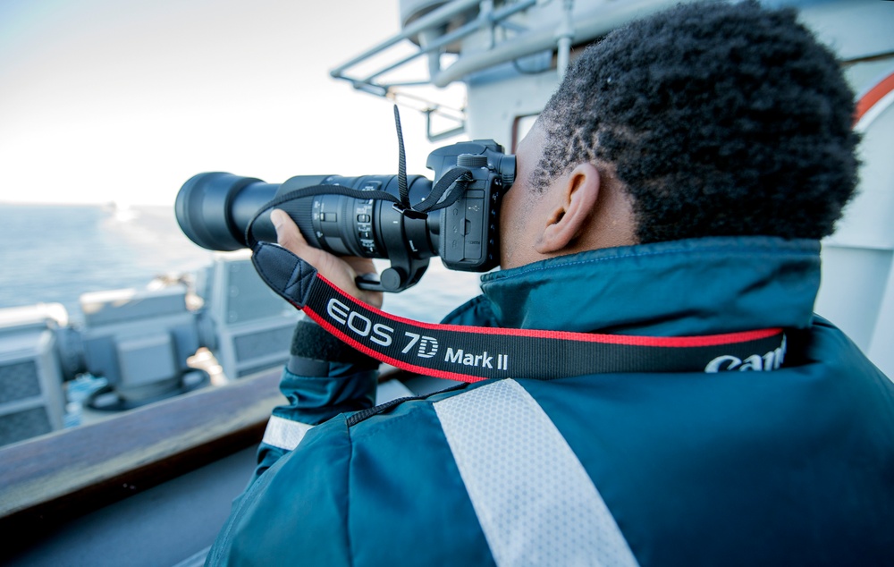 USS Lake Champlain (CG 57) Show of Force Transit