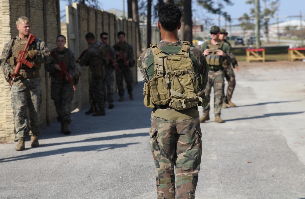24th MEU, MARSOC Develop Urban Skills
