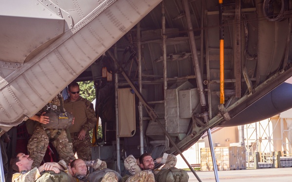 PACOM SERE specialists train together