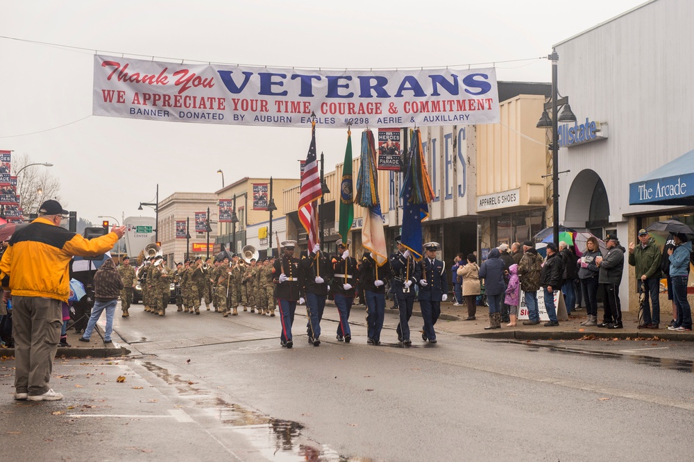 DVIDS Images Auburn's Veteran's Day Parade [Image 2 of 5]